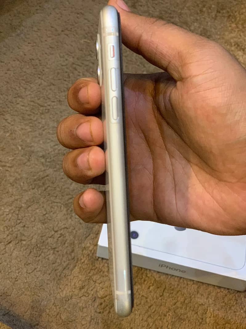 Apple iPhone 11 2