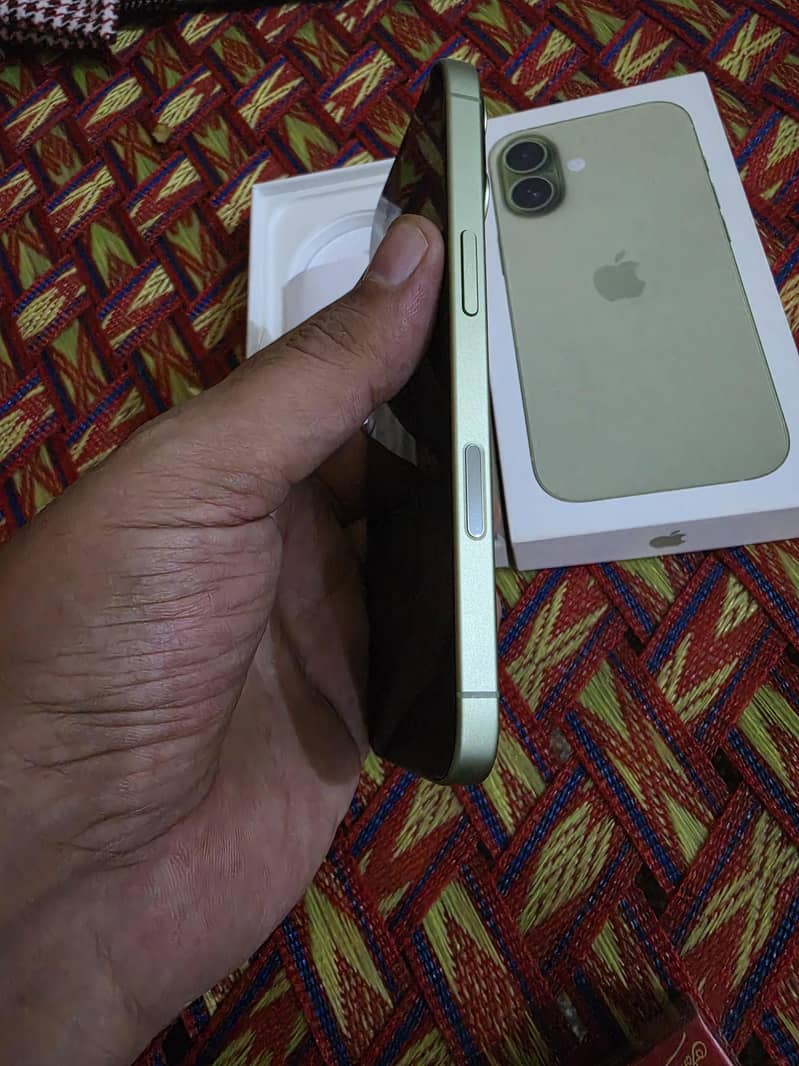 Apple iPhone 17 2