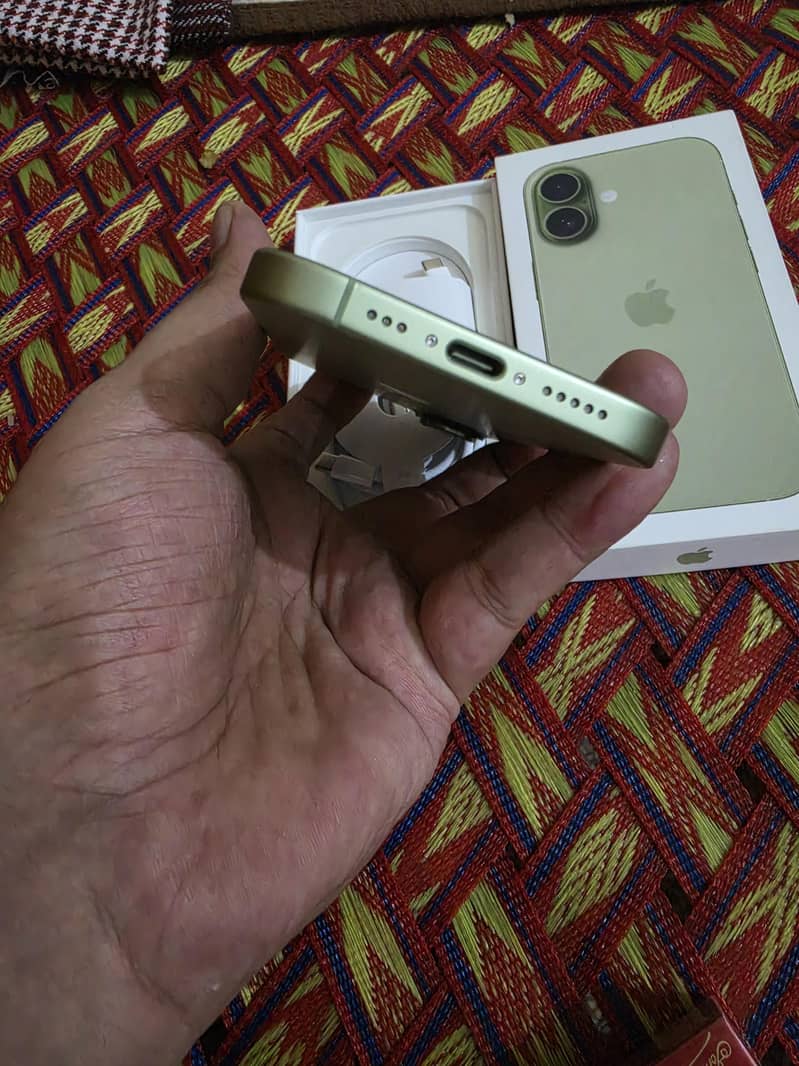 Apple iPhone 17 4
