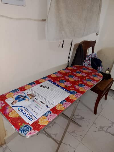 Foldable Adjustable Iron stand New