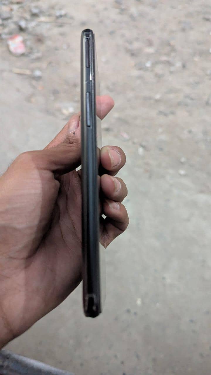One Plus 6T 3