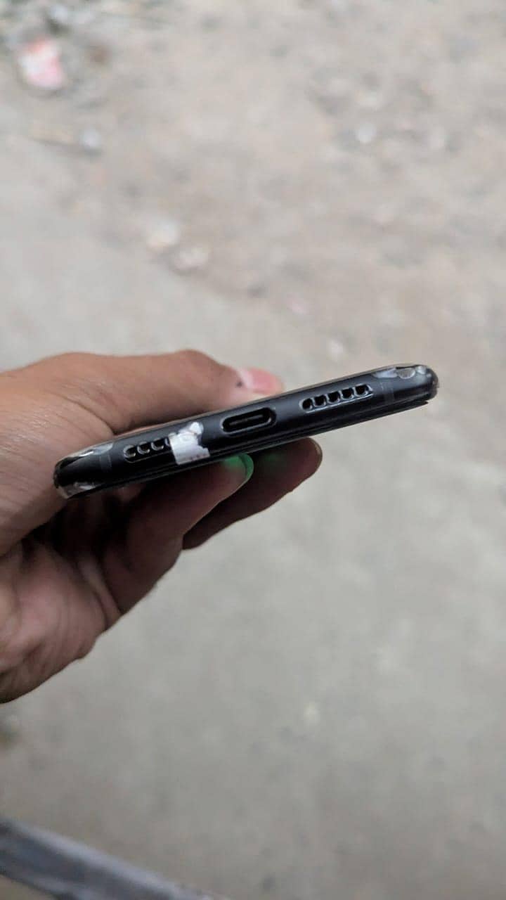 One Plus 6T 4