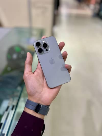 Apple iPhone 15 Pro