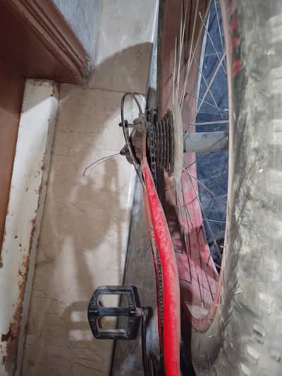 In best condition with gears