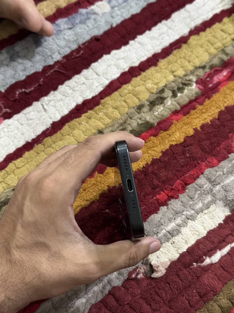 Apple iPhone 15 Pro 6