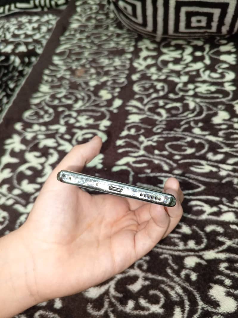 Tecno CAMON 40 Pro 1