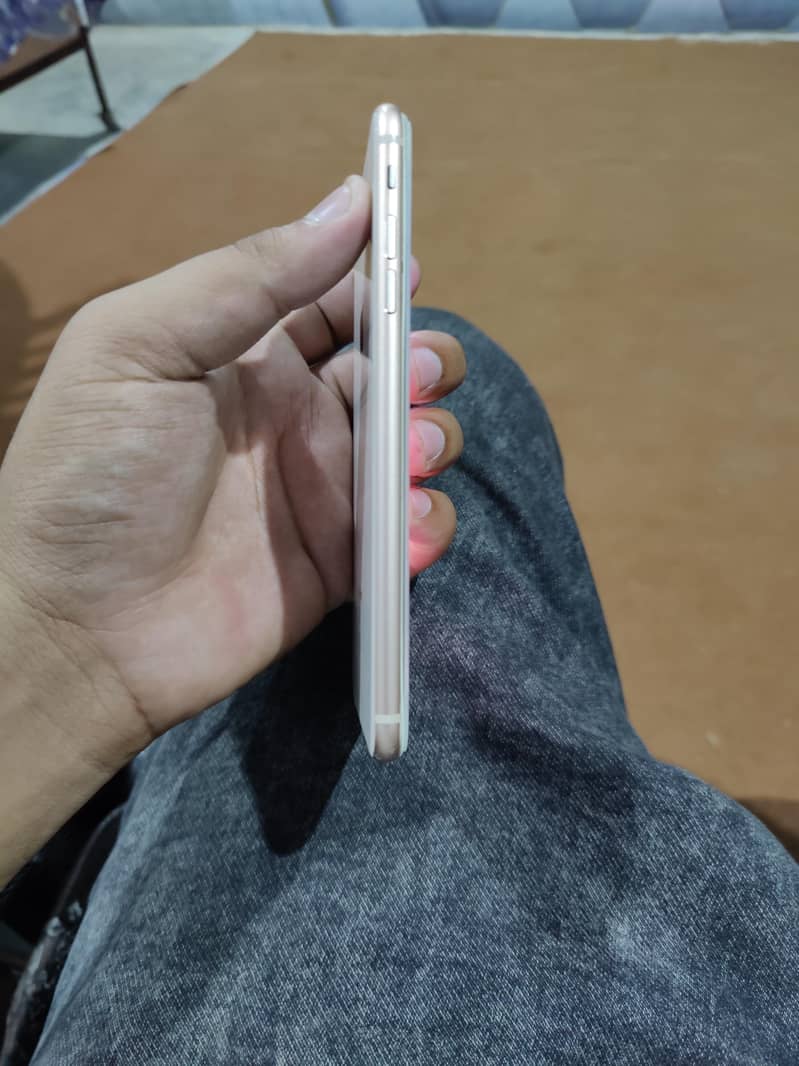 Apple iPhone 8 Plus 2