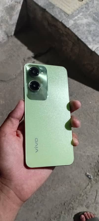 Vivo Y18