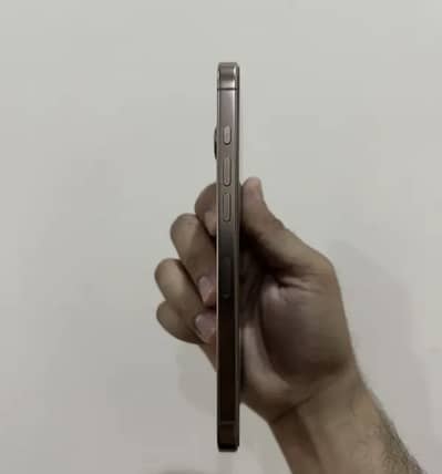 Apple iPhone 16 Pro Max jv