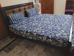 king bed + side tables + dressing