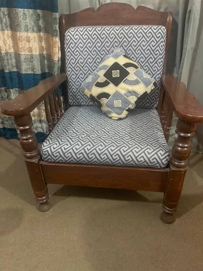 sofa sheesham ki wood hai aur molty foam hai with table