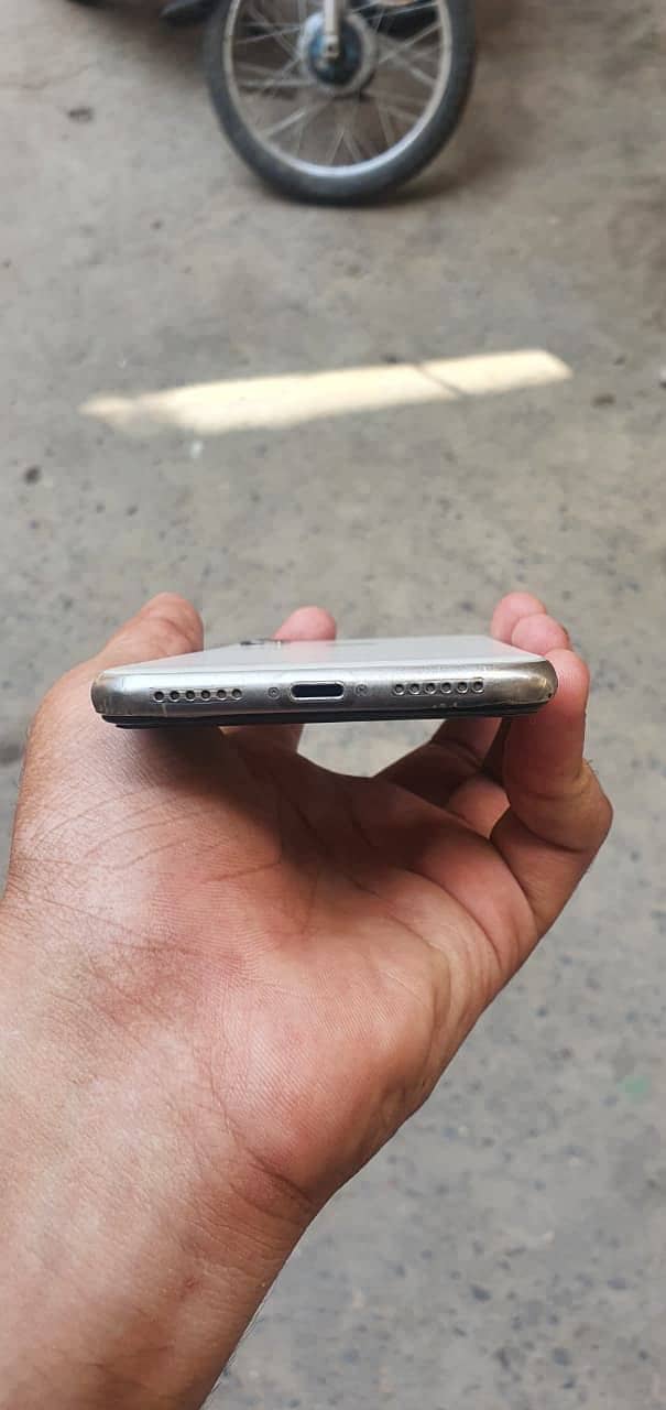 Apple iPhone X 0