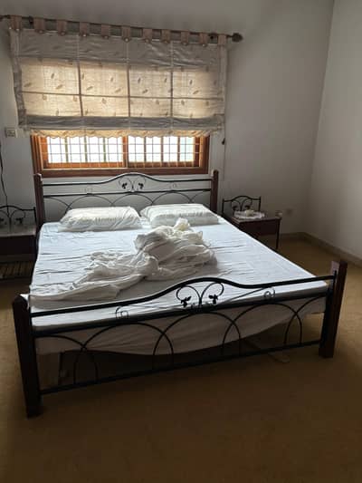 Bed along with Side Tables