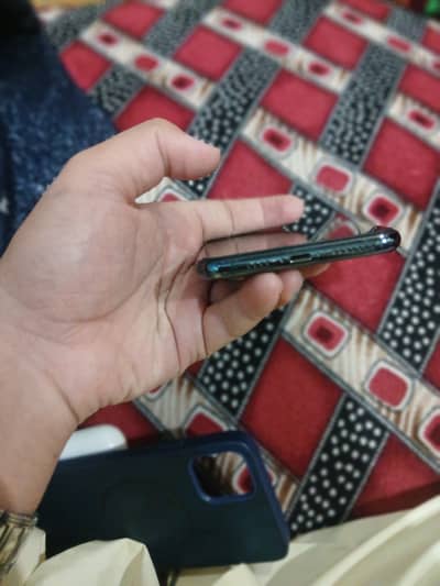 iPhone 11promax  64gb  83% Jv screen change genuine as shown in pic