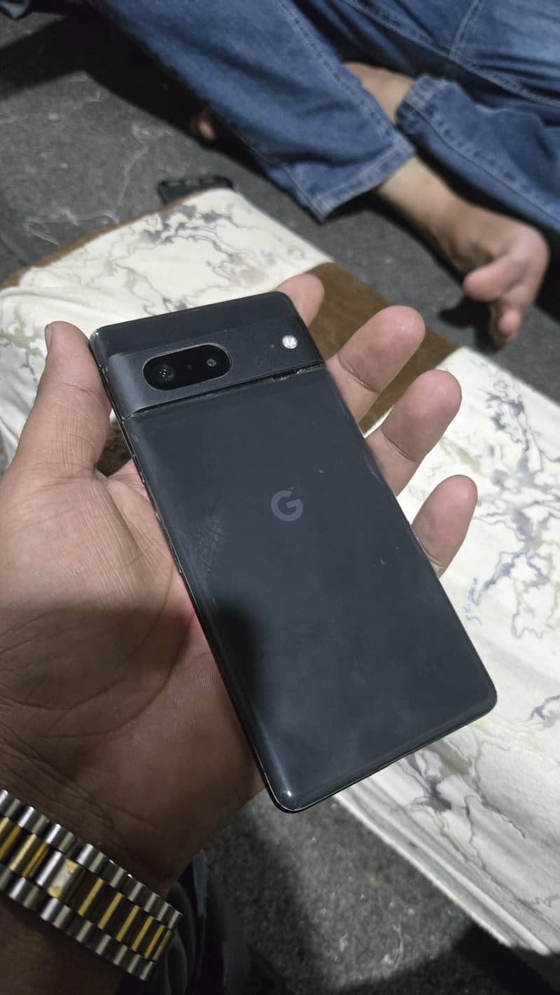 Google Pixel 7 4
