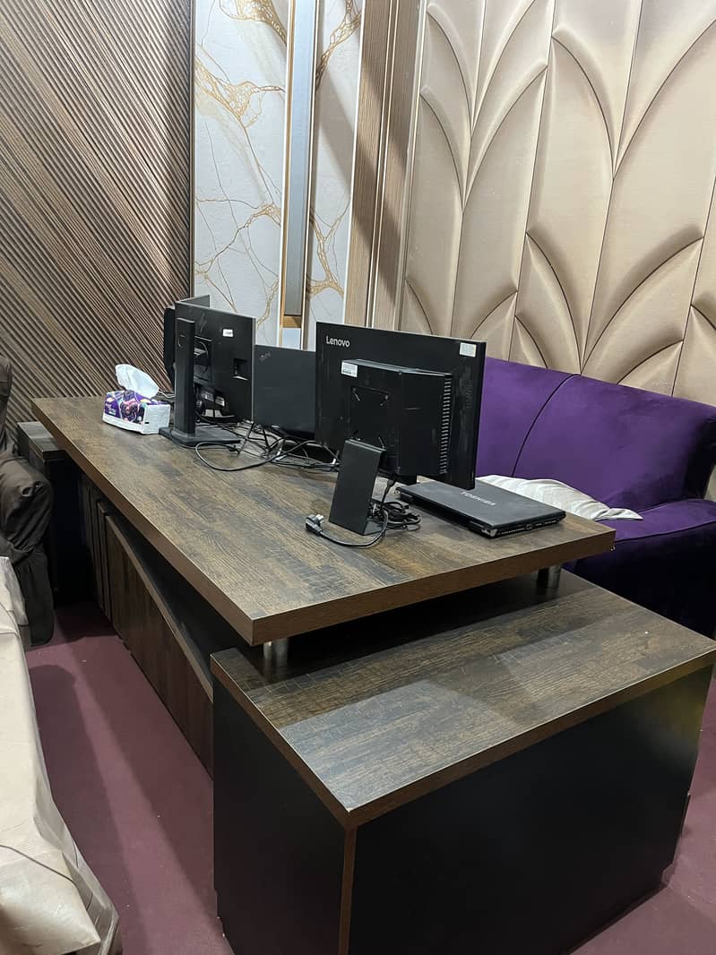 Executive Office/Computer Table 2