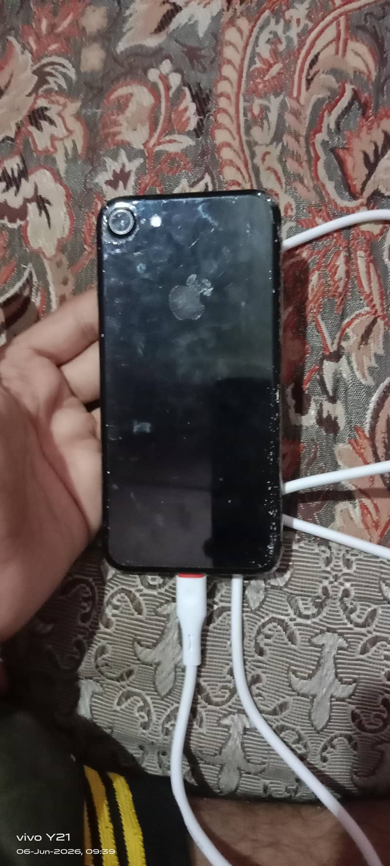 Apple iPhone 7 0