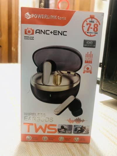 Beautiful headphones for gaming with ultra sound