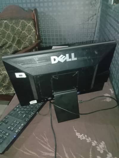 Dell bilkul new LCD 19 inch price 6000 contact num 03496052596