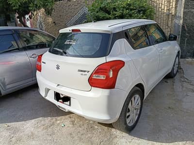 Suzuki Swift GL CVT 2022