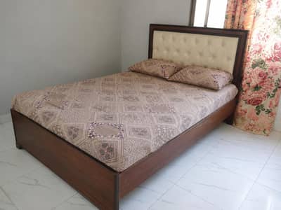 single bed with metres