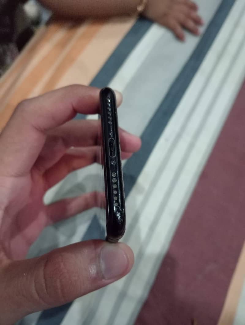 Apple iPhone 7 2