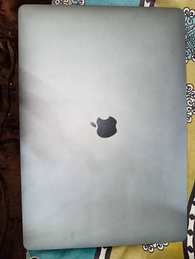 Apple MacBook Pro 15” 2018 Touch Bar Core i7 16gb ram 256gb rom