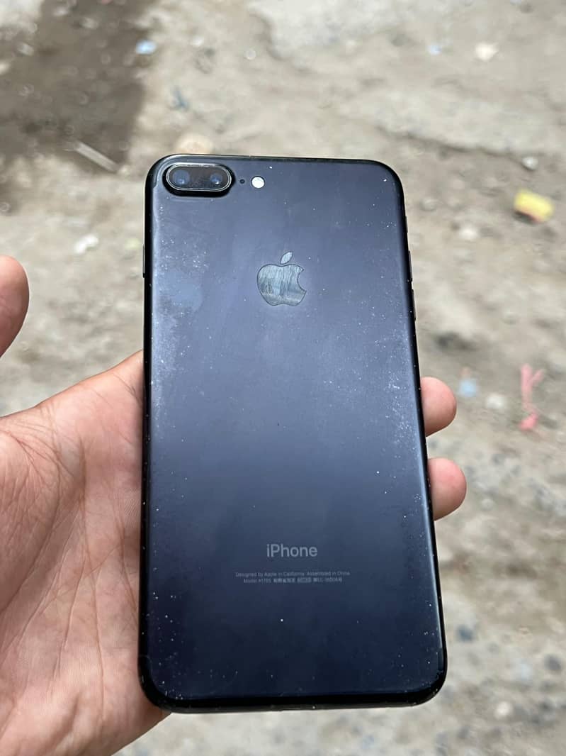 Apple iPhone 7 Plus 1