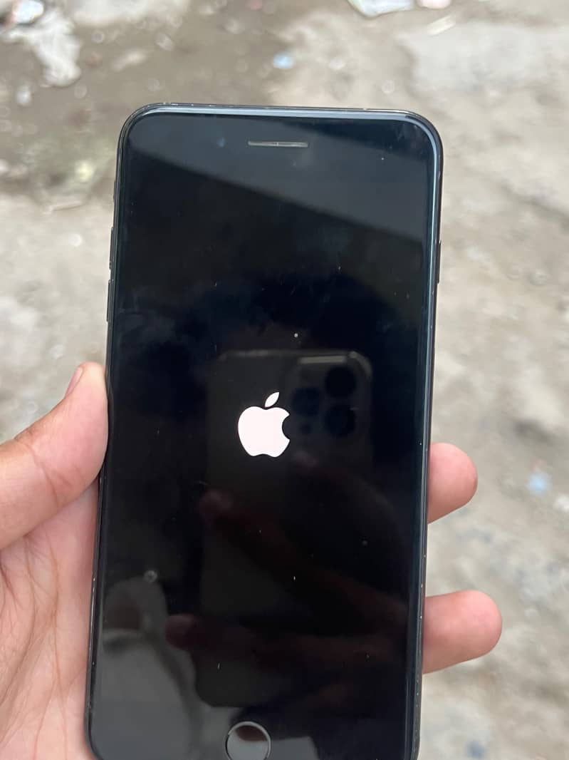 Apple iPhone 7 Plus 2