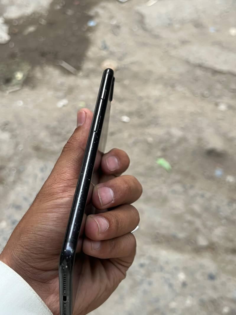 Apple iPhone 7 Plus 3