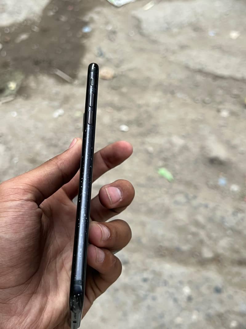 Apple iPhone 7 Plus 4