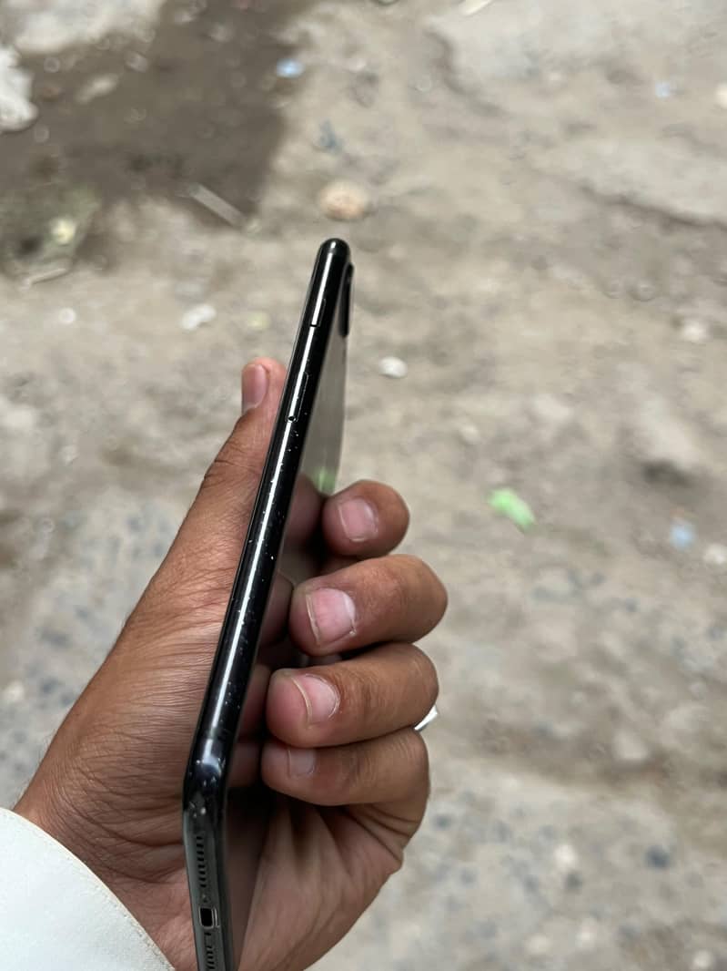 Apple iPhone 7 Plus 5