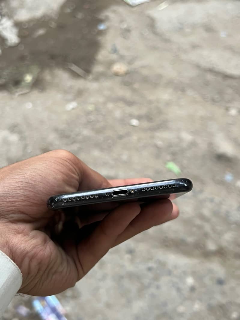 Apple iPhone 7 Plus 6