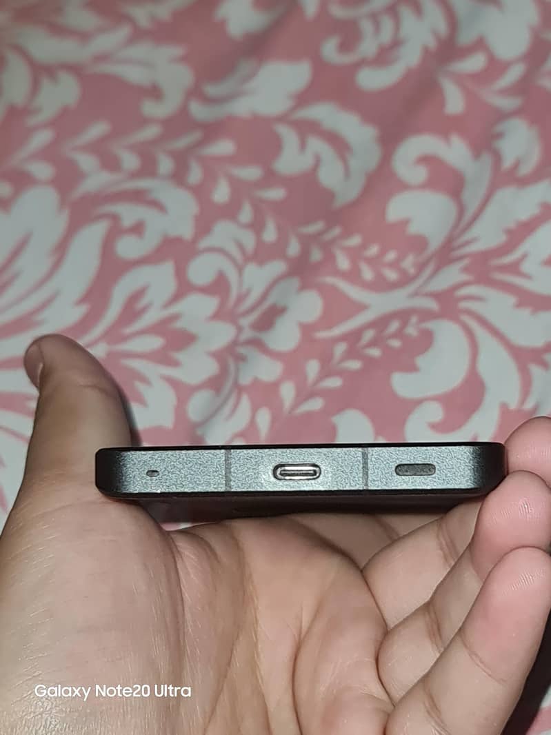 Sharp Aquos R8s pro 5