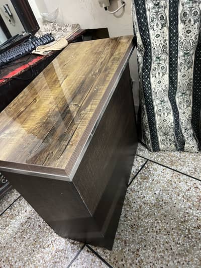 Office table with executive chair visitor chairs