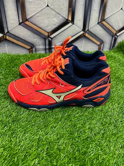 Badminton shoes non marking rubber soul