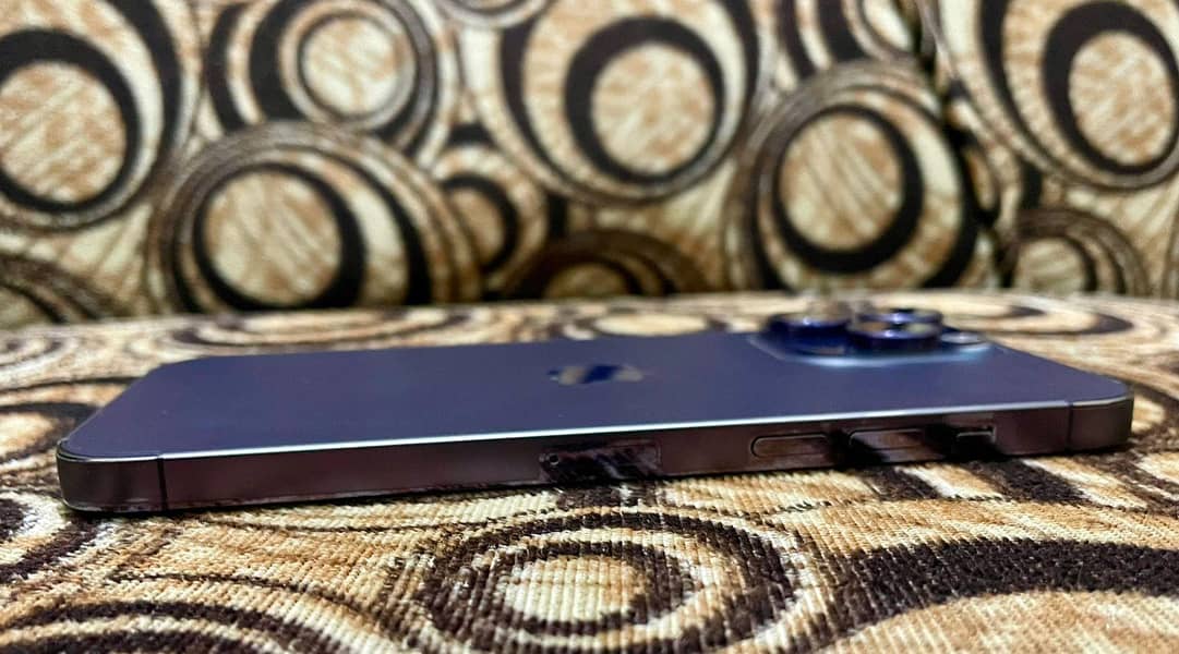 iPhone 14 Pro Max 4
