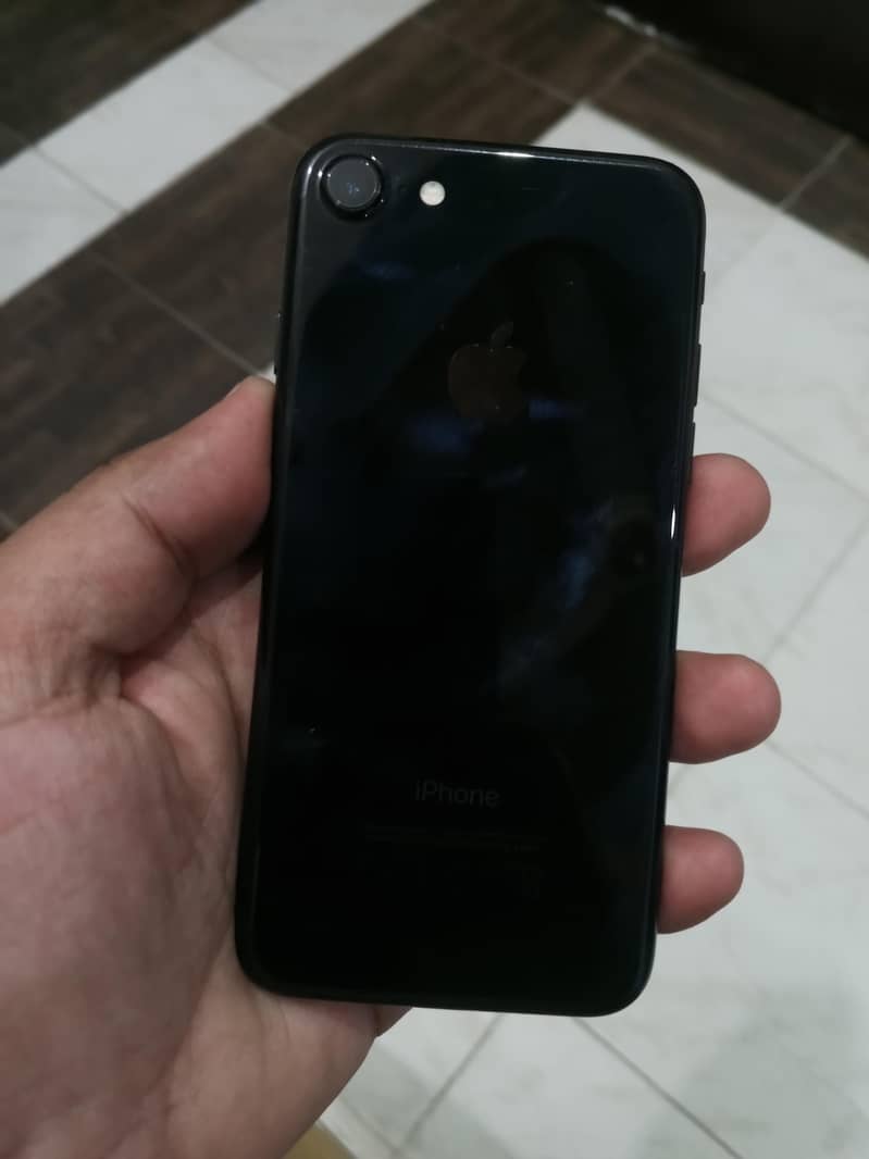 Iphone 7 10/10 Condition 15