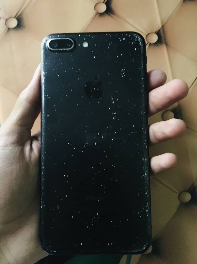Apple iPhone 7 Plus 1