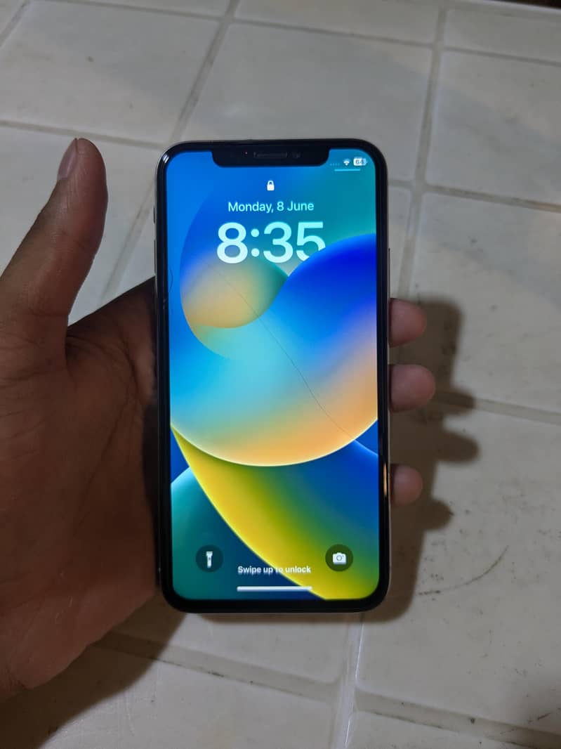 Apple iPhone X 4