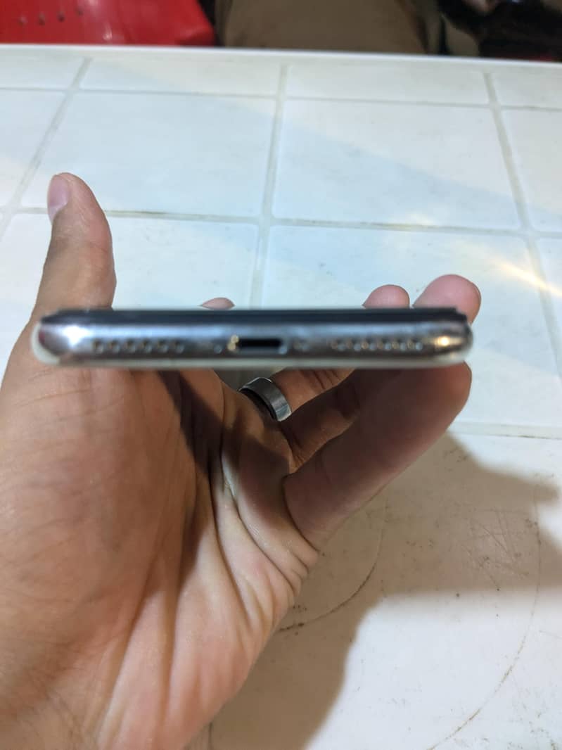 Apple iPhone X 6
