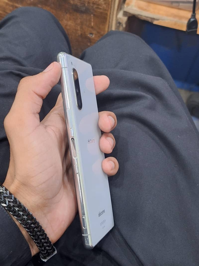 Sony 5 1