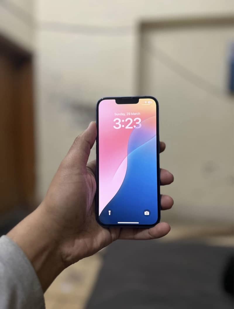 Apple iPhone 13 1
