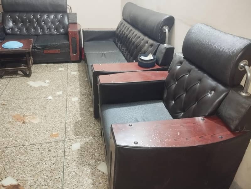 Sofas and Office seats 4