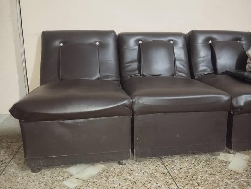 Sofas and Office seats 5