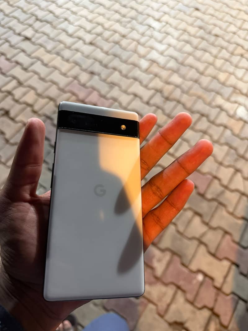 Google Pixel 6a 1