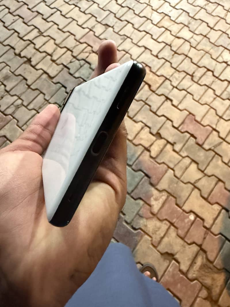 Google Pixel 6a 3