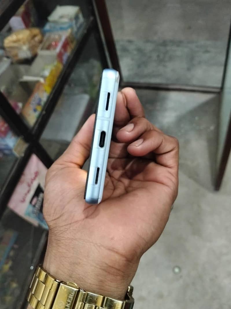 Google Pixel 7a 4