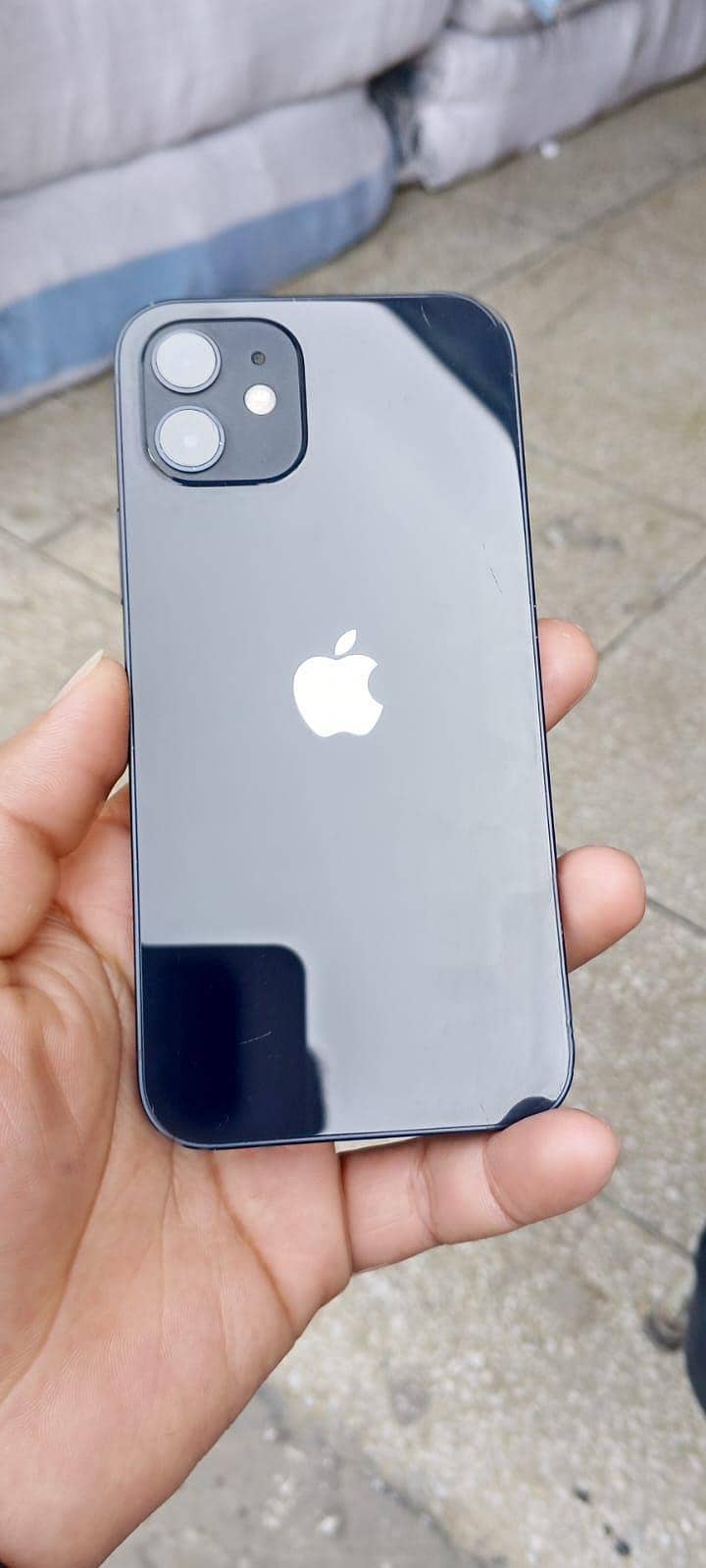 Apple iPhone 12 2