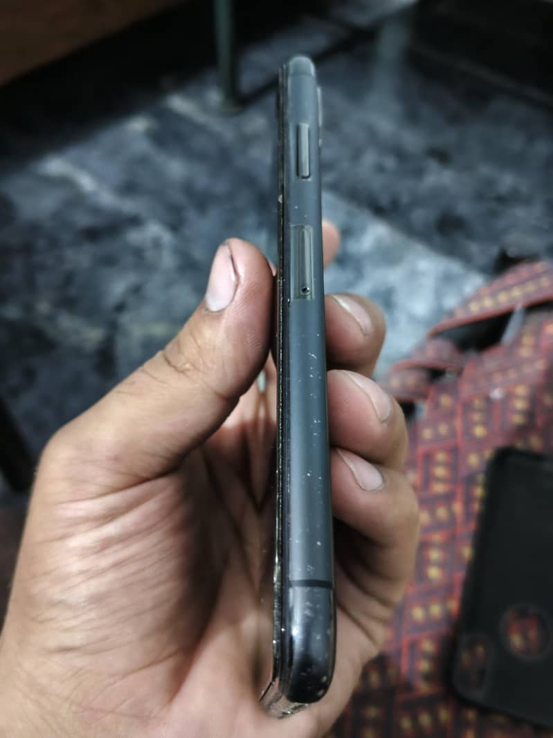 Apple iPhone X 3